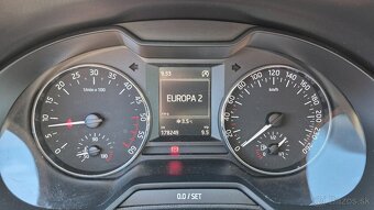 Škoda Octavia Combi 1.6TDi 77 kw M6 SR - 10