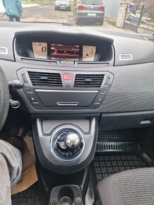 Citroën C4 Picasso 2.0 HDi 16V 110k

 - 10