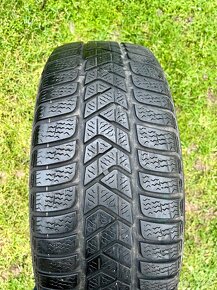 215/55 r17 zimné PIRELLI 98V; XL - 10