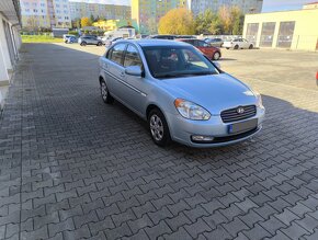 Hyundai accent 1.5 CRDi dohoda na cene možná - 10