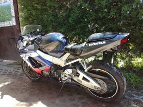 Honda cbr 900rr fireblade 929 - 10