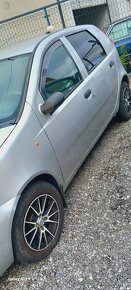 Na oredaj Fiat punto 1.2 - 10