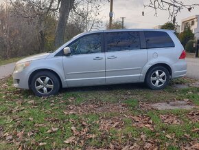 VW Volkswagen Routan - 10