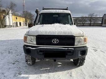 Toyota Landcruiser HZJ 78 - 4200 cm, 4x4, ARB střecha - 10