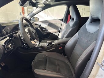 Mercedes-Benz CLA 45S AMG 2023 35.000KM - 10