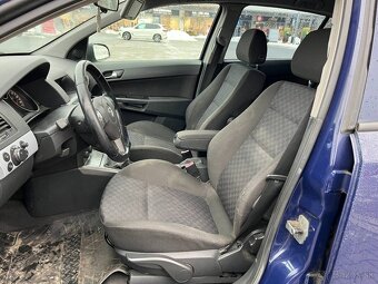 Opel Astra 1.7 CDTi 16V 74kw koup. ČR - 10