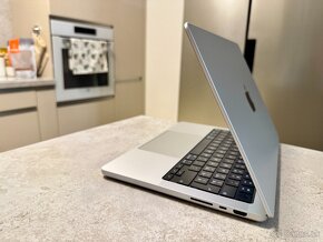 Apple Macbook PRO 14.2" s M1 Pro čipom - 100% STAV - 10