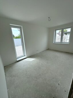 4 izbový rodinný dom 111m2, pozemok 580 m2 Horné Saliby - 10