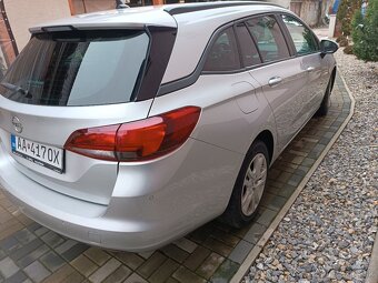 Predám Opel Astra K Sport Tourer - 10