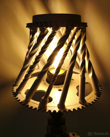 Stolná lampa z vŕtačky - 10