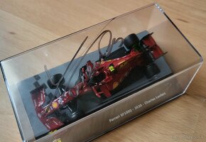 Ferrari Charles Leclerc originální autogram model auta 1:43 - 10