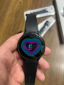 Samsung galaxy Watch 5.   44mm - 10