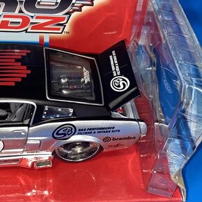 Maisto 1965 Ford Mustang GT 1:24 - 10