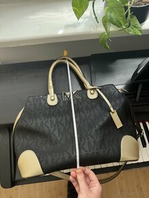 Michael Kors veľká čierno-zlatá kabelka - 10