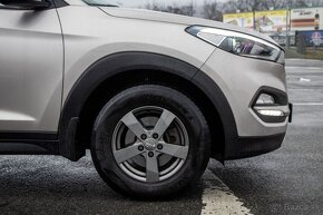 Hyundai Tucson 1.7 CRDi Family - 10