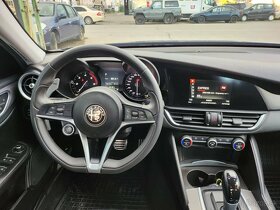 Predám  Alfa Romeo Giulia 2.2 Diesel 180 AT Super - 10