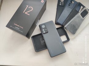 Xiaomi 12 Pro 5G 12/256GB - 10