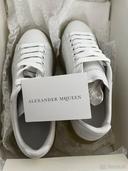 ALEXANDER MCQUEEN - 10