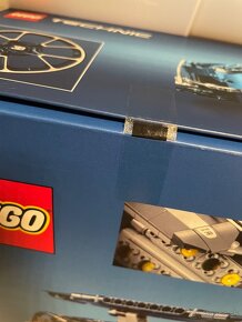 LEGO® Technic 42083 Bugatti Chiron - 10