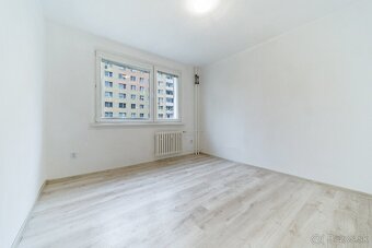 TICHÉ BÝVANIE V SRDCI PETRŽALKY, 4-IZB. BYT, OSUSKÉHO 86m² - 10