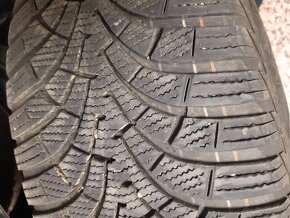 Good Year  ULTRAGRIP MS 9    205/55 R16 - 10