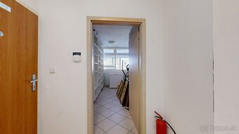 ✨ NA PREDAJ – PRIESTRANNÝ POLYFUNKČNÝ OBJEKT (300 m²) V CENT - 10