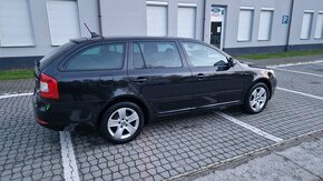 SKODA OCTAVIA KOMBI 2.0TDI CR DSG ELEGANCE - 10