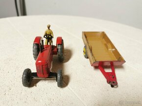 Dinky toys traktor Massey Harris - 10