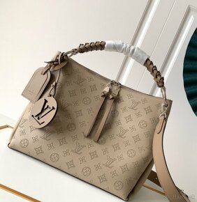 Louis Vuitton Beaubourg Hobo Bags - 10