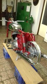 Jawa 250 - 10