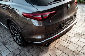 Alfa Romeo Stelvio Veloce - TOP zánovní stav - 10