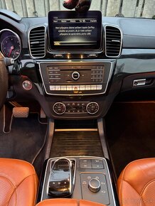 Mercedes GLS - 10