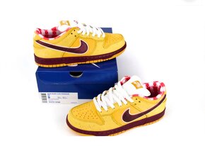 Nike SB Dunk Low Yellow Lobster - 10