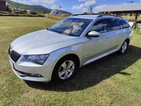 Predám škoda Superb combi 1,5tsi r.v.12.2018 - 10