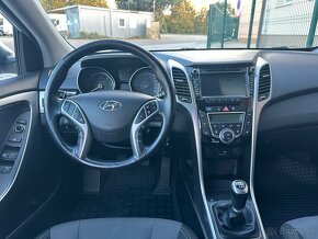 Hyundai i30 CW 1.6 CRDi - 10