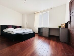 Exkluzívny priestranný zrekonštruovaný 3i apartmán, 87m2 - 10