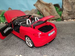 prodám model 1:18 audi TT 2014 minichamps - 10