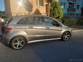 Mercedes-Benz B 200 CDI - 10