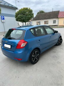 Kia Ceed 1.4 16V nová STK/Ek 136000km - 10