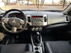 Mitsubishi Outlander - 10