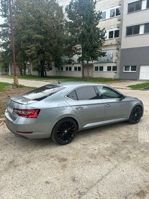 Skoda superb 3 2.0 TDi Dsg - 10