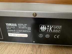 CD player Yamaha CDX 593 - 10