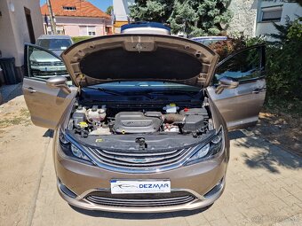 Chrysler Pacifica 3.6e PHEV 265k A/T 7-miestne (hybrid) - 10