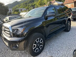 2016 Toyota Sequoia SR5 5,7 V8 4x4 7-miest podvozok +5cm - 10