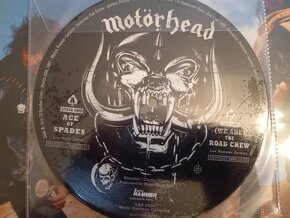 LP Status Q, Motorhead, Judas Priest - 10