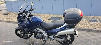 Suzuki DL1000 V-Strom - 10