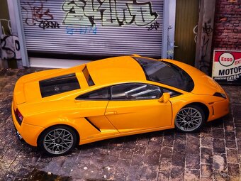 Lamborghini Gallardo LP560-4 1:18 AutoArt - 10