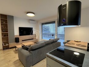 Klimatizovaný 3 izbbyt 71m2 plus terasa 51m2, garáž,st… - 10