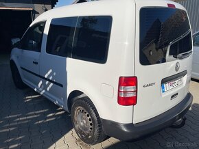 PREDAM VW CADDY 2011 1.6TDI CENA 4444€ AJ VYMENÍM - 10