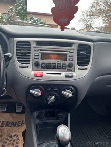 Kia Rio 1.4 Benzin + LPG - 10